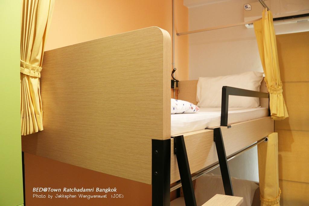 Bed@Town Hostel Bangkok Eksteriør billede